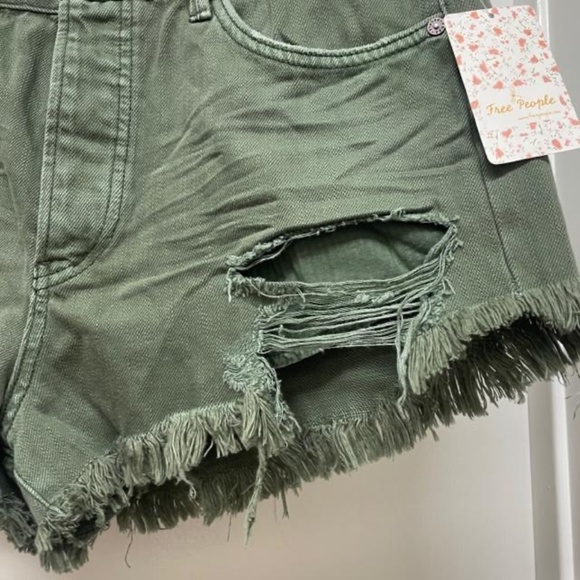NWT $68 We The Free People Sage Green Distressed Hi-Rise Shorts - Picture 8 of 11